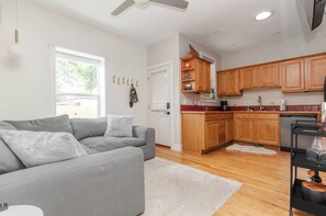 Open living - kitchen space