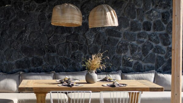 Outdoor dining