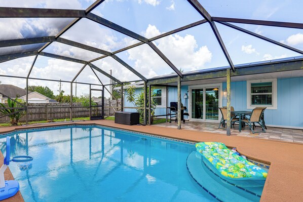 Port St. Lucie Vacation Rental | 2BR | 2BA | 1,000 Sq Ft | 1 Step to Access