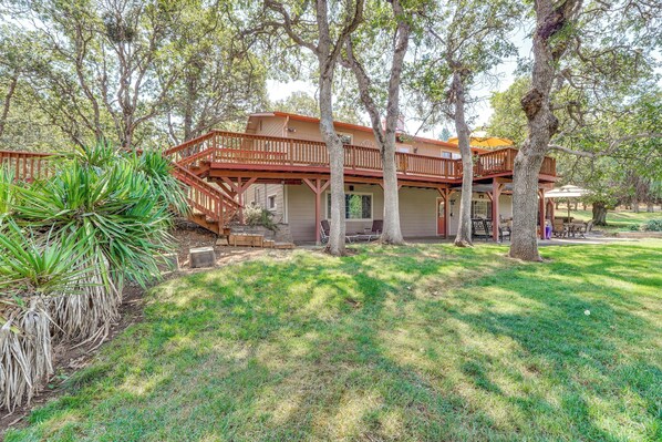 Jacksonville Vacation Rental | 4BR | 3BA | Stairs Required | 3,100 Sq Ft