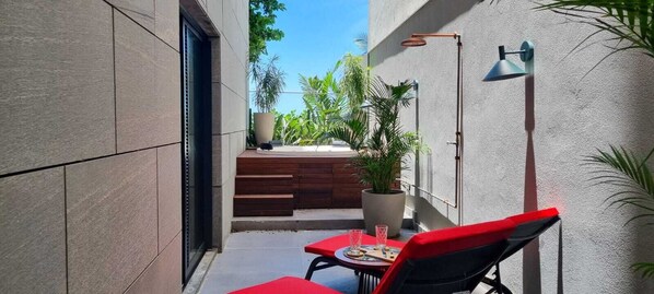 Terrace/patio