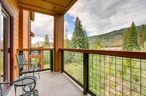 Relax on the balcony with stunning mountain views.