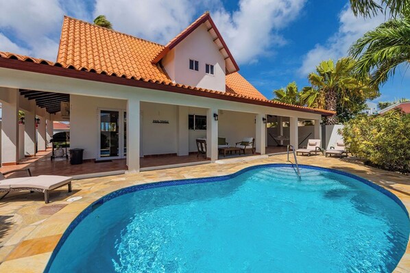 Private Pool  Newly Renovated  Amazing Location (20781)