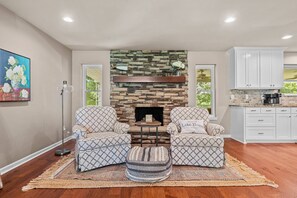 Extra Sitting Area off of Main floor Living Room Area and Kitchen