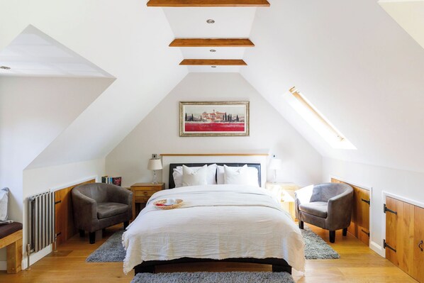 Welcome to this charming Countryside Annexe near Goodwood.
