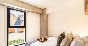 El mobiliario, la decoración y los servicios pueden variar ligeramente.