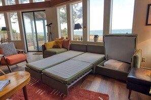 #StayinMyDistrict Cape Arag#StayinMyDistrict Cape Arago Sanctuary on the Sea #StayinMyDistrict #BookDirect