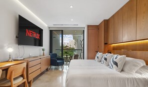 Bedroom with SmartTV & Desk