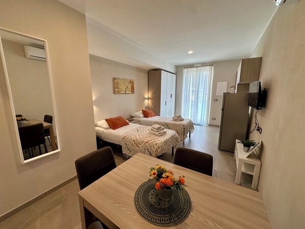 Living room and sleeping area (1)