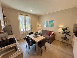 Living room (2)