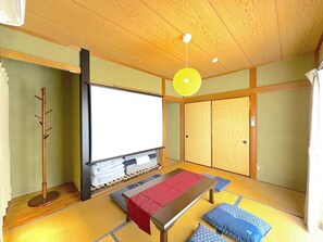 Japanese-style room