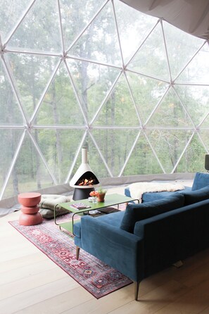 Glamping living fire