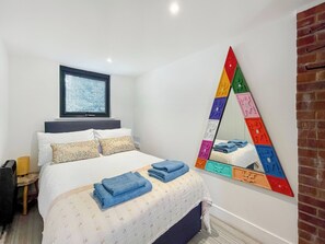Double bedroom | The Cabin - Pagham Retreats, Pagham, near Bognor Regis 