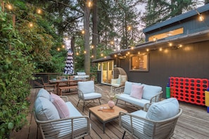 Relax, play games, BBQ amid the trees!
5 minute walk to Hendricks Park!