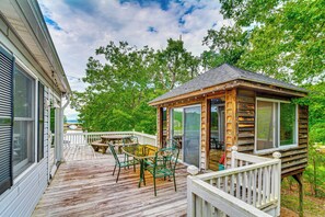 Deck | Private Dock | Outdoor Dining Tables | Charcoal Grill