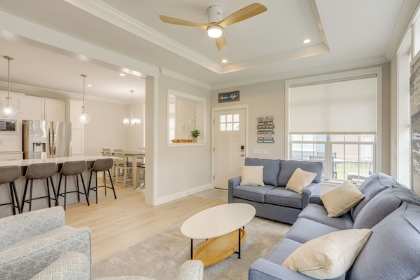 Lakeside Marblehead Vacation Rental | 3BR | 2BA | Steps Required | 1,475 Sq Ft
