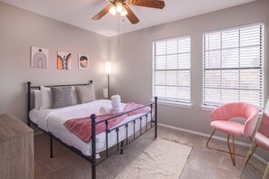 This second bedroom offers a beautiful queen bed with soft and comfortable hotel like linens. Our bedrooms come with dressers so you have somewhere to put your things away. Our bedrooms are designed for you to stay a while so our beds are SO COMFY!