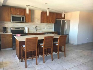 Kitchen (2)