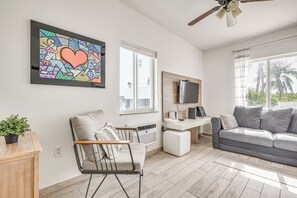 Living Room | Full Sleeper Sofa | Free WiFi