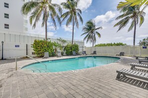 Ocean Walk Apartments | Community Pool
