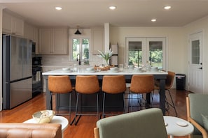 Open floor plan kitchen & dinner room, integrated into the living room.