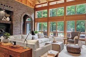 Living Room (1)