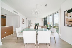 Open floor plan and astonishing ocean and city views!