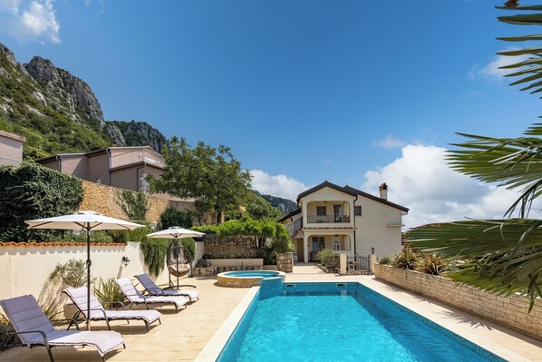Private Pool
