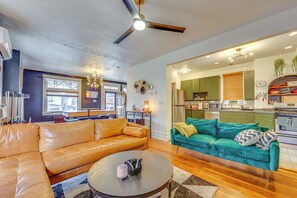 Living Area | Kitchen