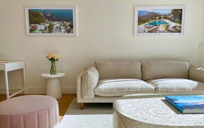 Luxury lounge room
