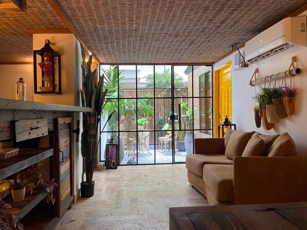 Welcome Wynwood House