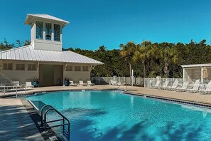 Community pool