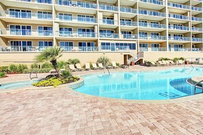 Fabulous Free Form Pool 