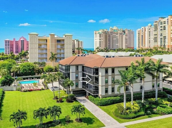 3rd floor unit with elevator access