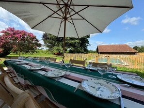 Outdoor dining
