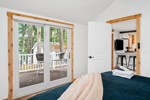  Wake up to nature views and enjoy your morning coffee on the charming balcony!