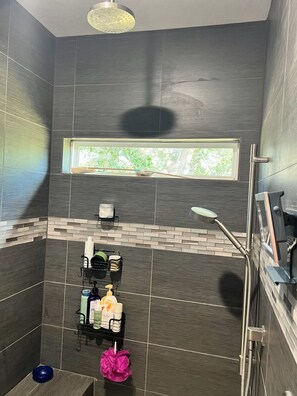 Master shower, long bench, rain-head shower 
