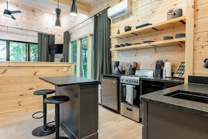 Fully equipped kitchen!