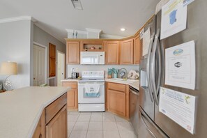 Kitchen (2)