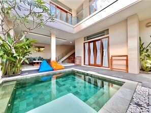 Private pool