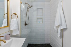 Primary En Suite Bathroom