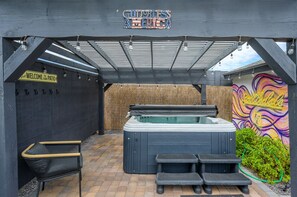 Hot tub