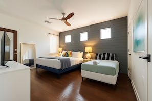 king ensuite master bedroom has kong king bed one single bed