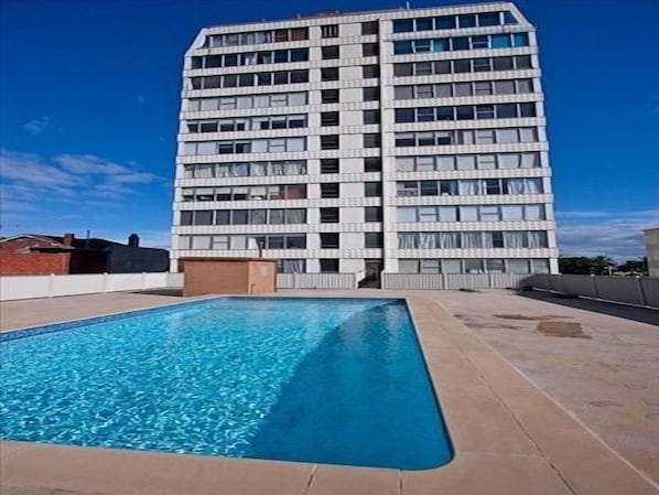 POOL: There is a large pool and sun exposed sundeck at rear of property. Usage hour restrictions apply. 