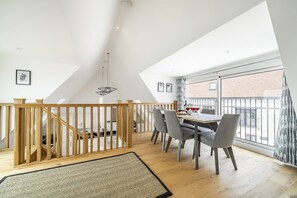 St Mary's Barn, Stalbridge: The lofty dining area