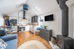 The Old Stables, Charmouth: A comfortable and cosy holiday home