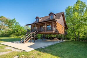 Modern Rustic Cabin
