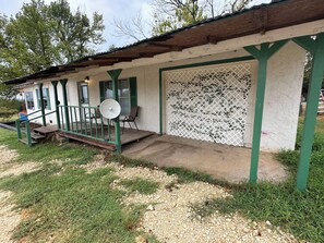 Farm House WIFI included
