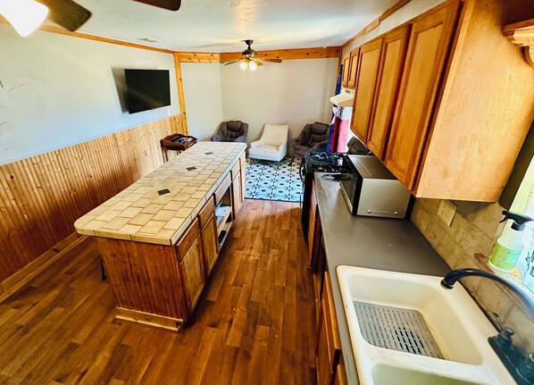 3 Kitchen to TV area