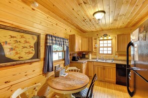 Kitchen | Dining | 1st Floor